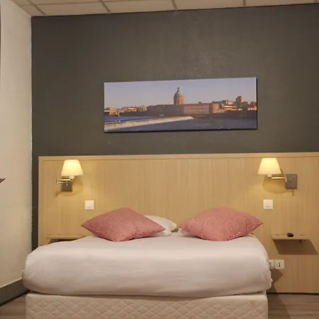 Vol De Nuit Purpan فندق تولوز