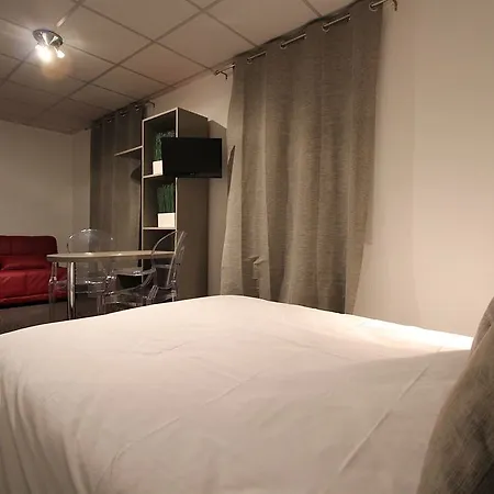 فندق Vol De Nuit Purpan 2*