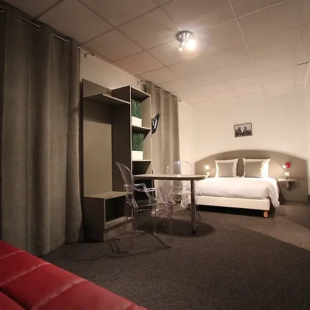 فندق Vol De Nuit Purpan 2*