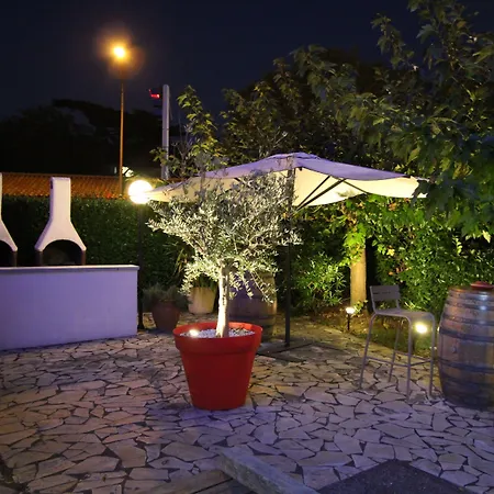 Hotel Vol De Nuit Toulouse Purpan 2*