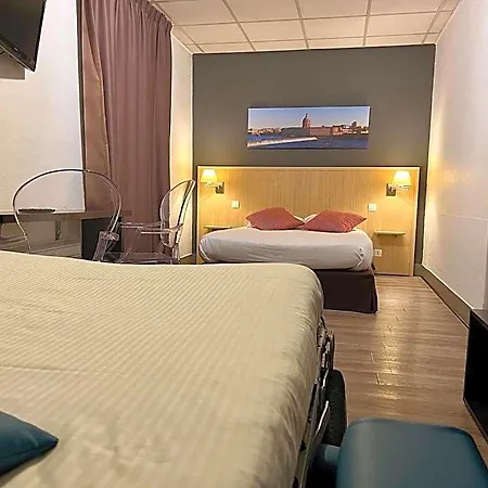 Vol De Nuit Purpan Otel 2*