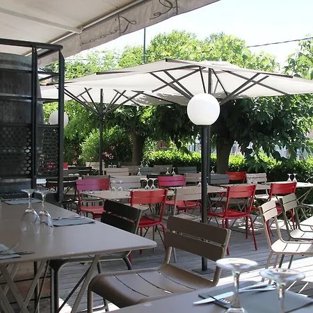 Vol De Nuit Purpan Otel 2*