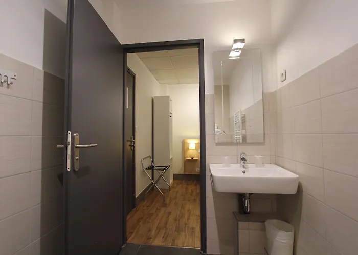 Ξενοδοχείο Vol De Nuit Purpan 2*