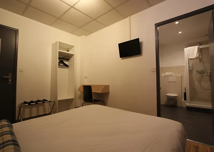 ホテル Vol De Nuit Purpan トゥールーズ