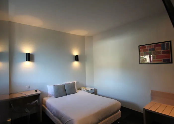 Vol De Nuit Purpan 2* トゥールーズ