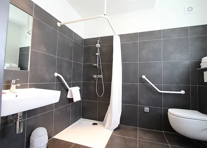 Ξενοδοχείο Vol De Nuit Purpan 2*