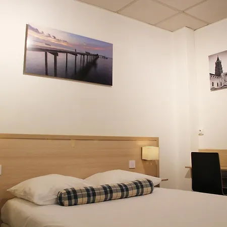 Vol De Nuit Purpan Hotel