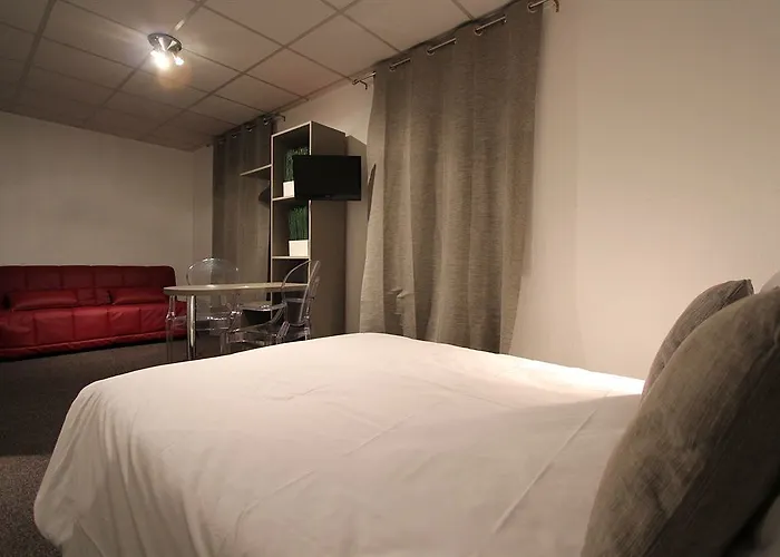 酒店 帕潘沃尔德努伊酒店 2*